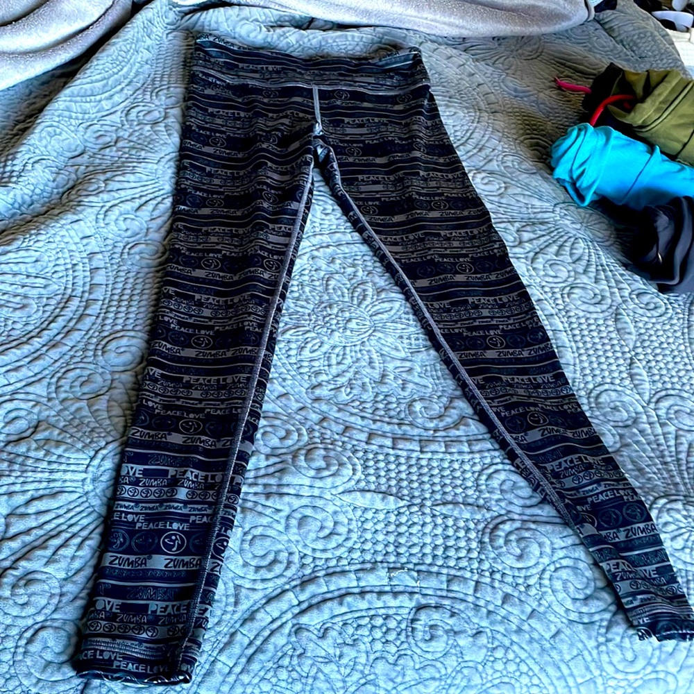 Peace Love Zumba Leggings. Petit